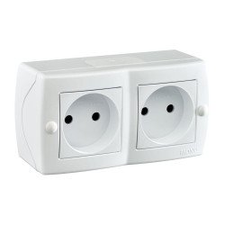Розетка 2К двойная Mono Electric Octans IP20 16A 250V винтовое подключение белый 104-010106-121