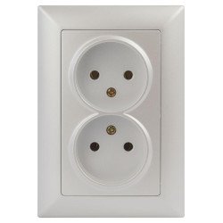 Розетка двойная ЭРА Intro Solo Schuko 2X2P 16A 250V перламутровый 4-204-06 Б0053671